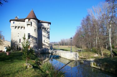 The fortified watermills of Gironde