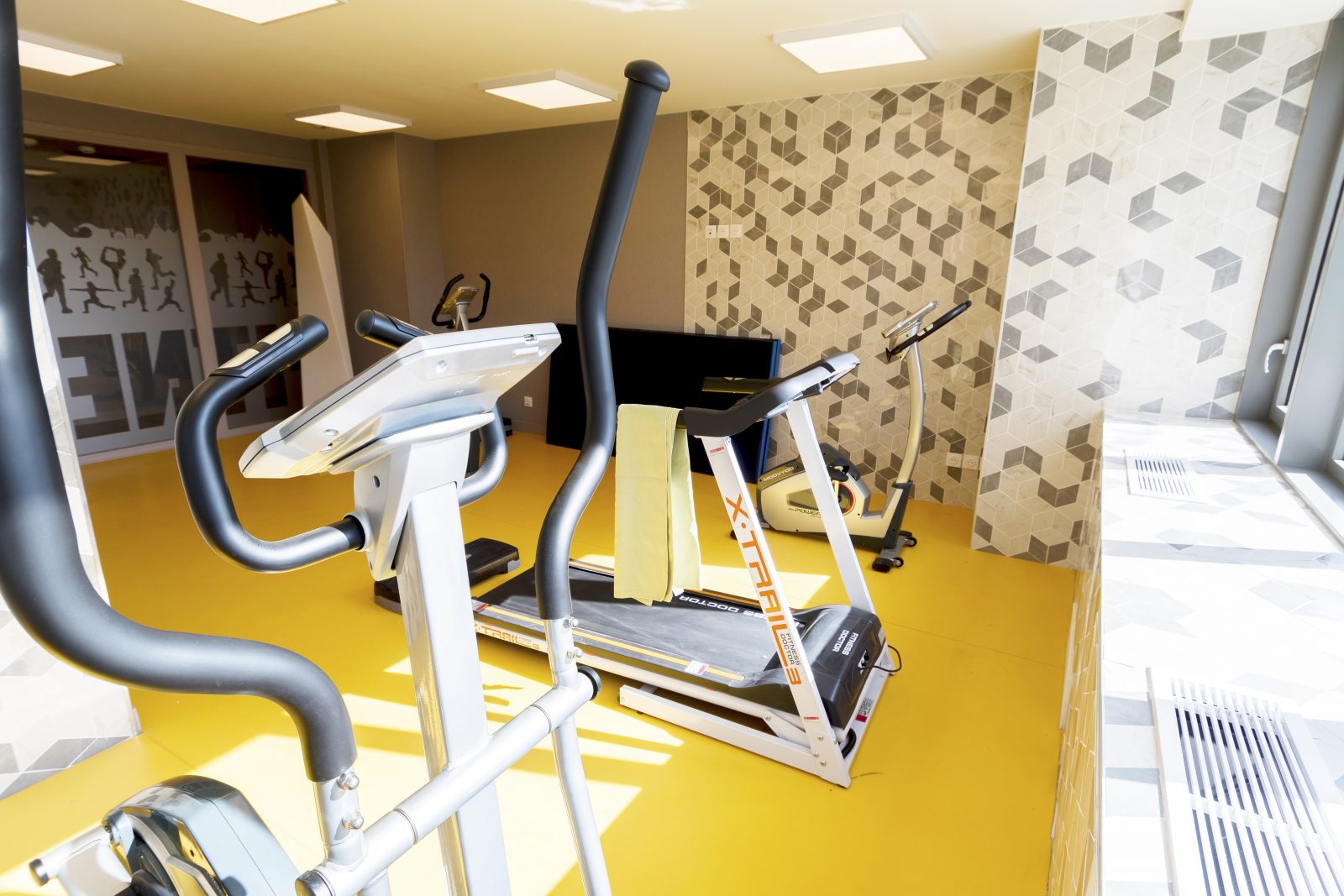 04_Sea_and_Golf_City_lac_salle_fitness01