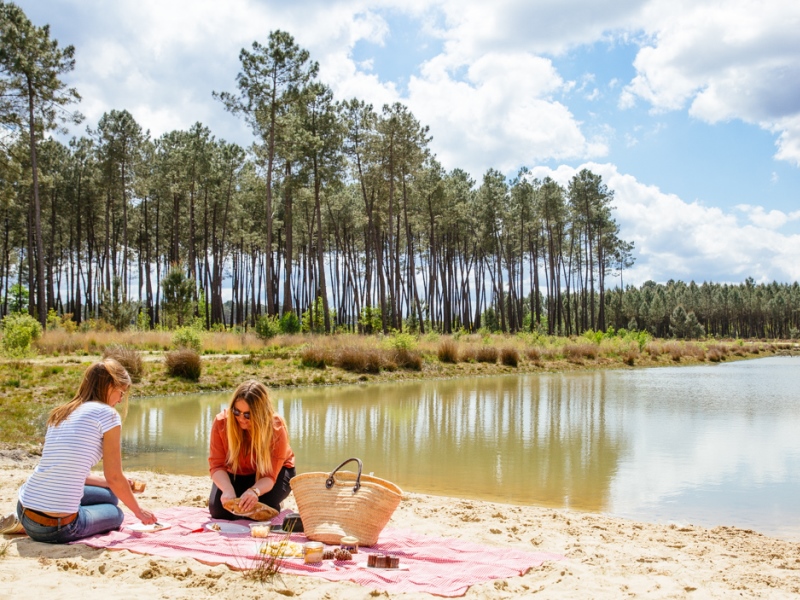 Captieux – Probieren Sie ein Picknick am See