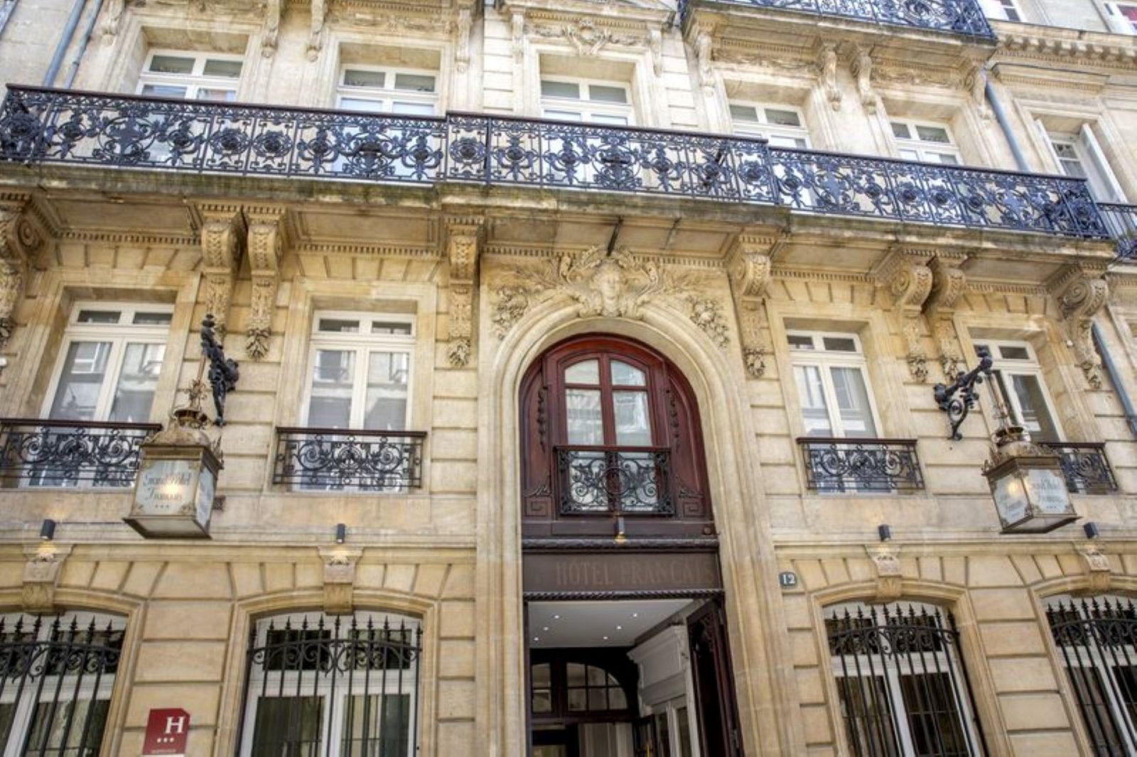Grand-Hotel-Französisch-Fassade
