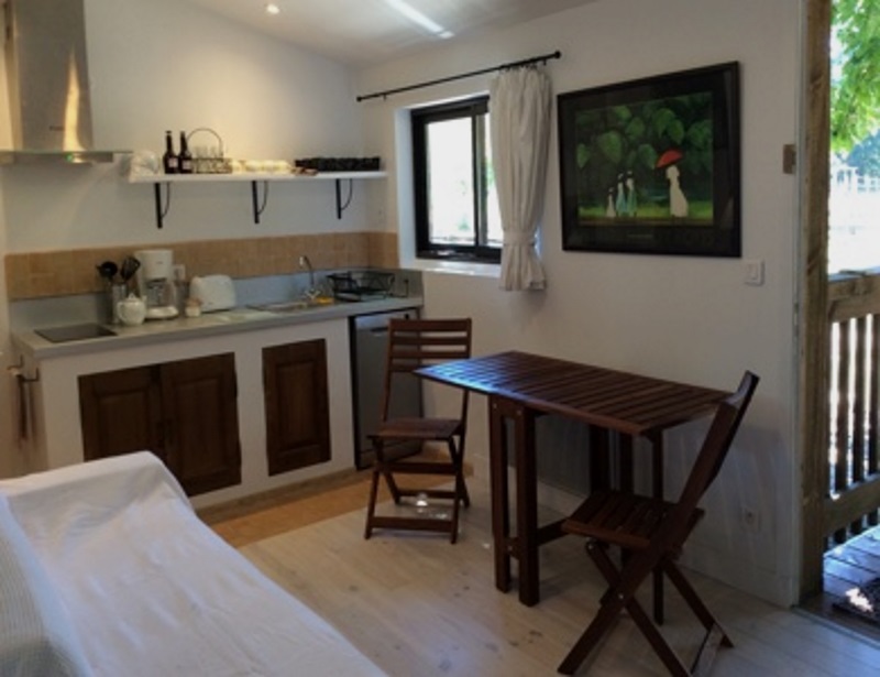 Lemerdy chalet vert-int-living room-kitchen redi