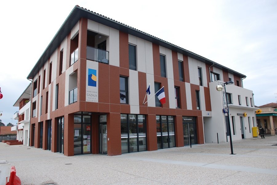 Cazaux annex gemeentehuis