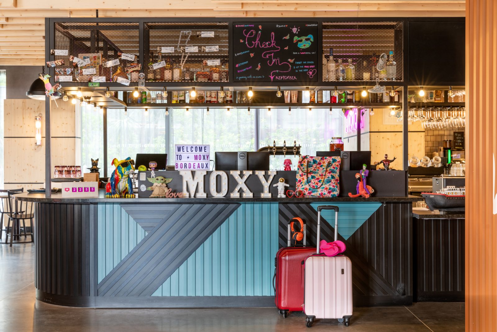 Moxy-Bar