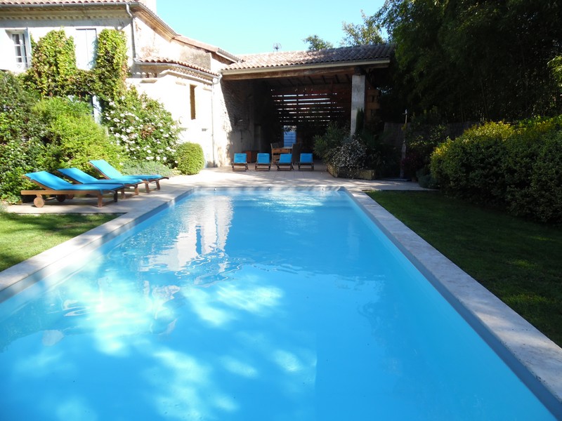 Small Gîte de Fenouil_Seasonal location_Civrac de Blaye_Swimming pool_800x600
