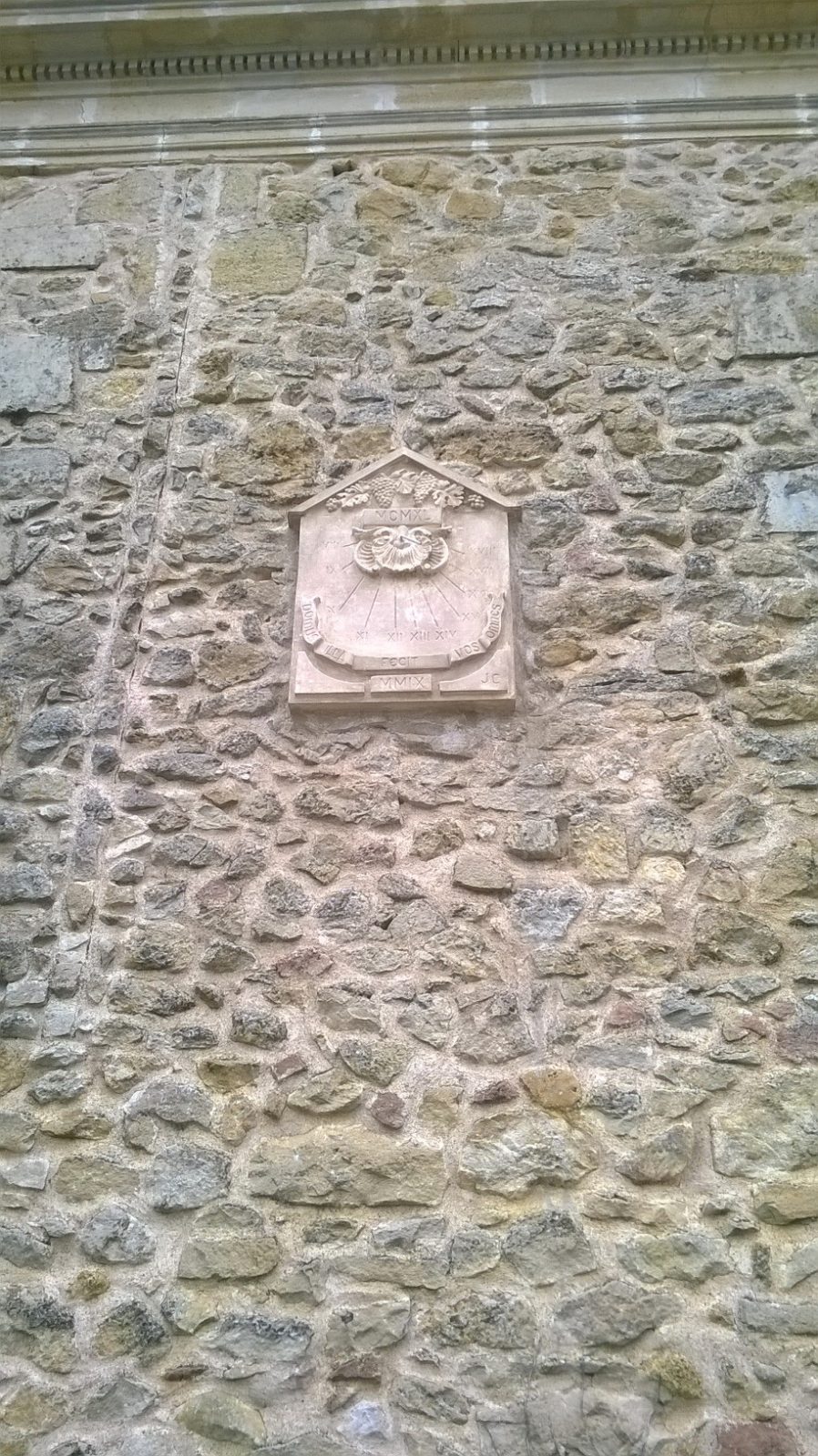 Destino Garona, Castillo de Broustaret, Rions