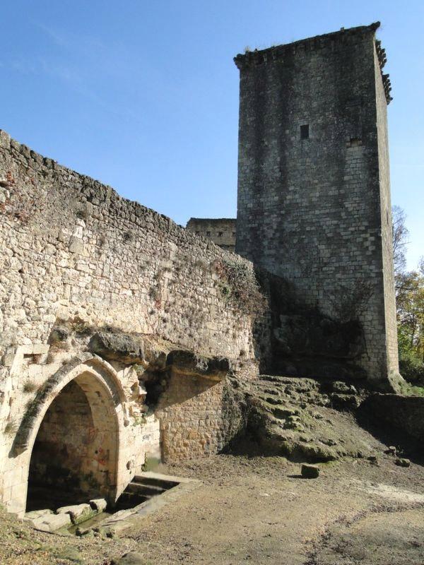 Destination Garonne, medieval city of Rions